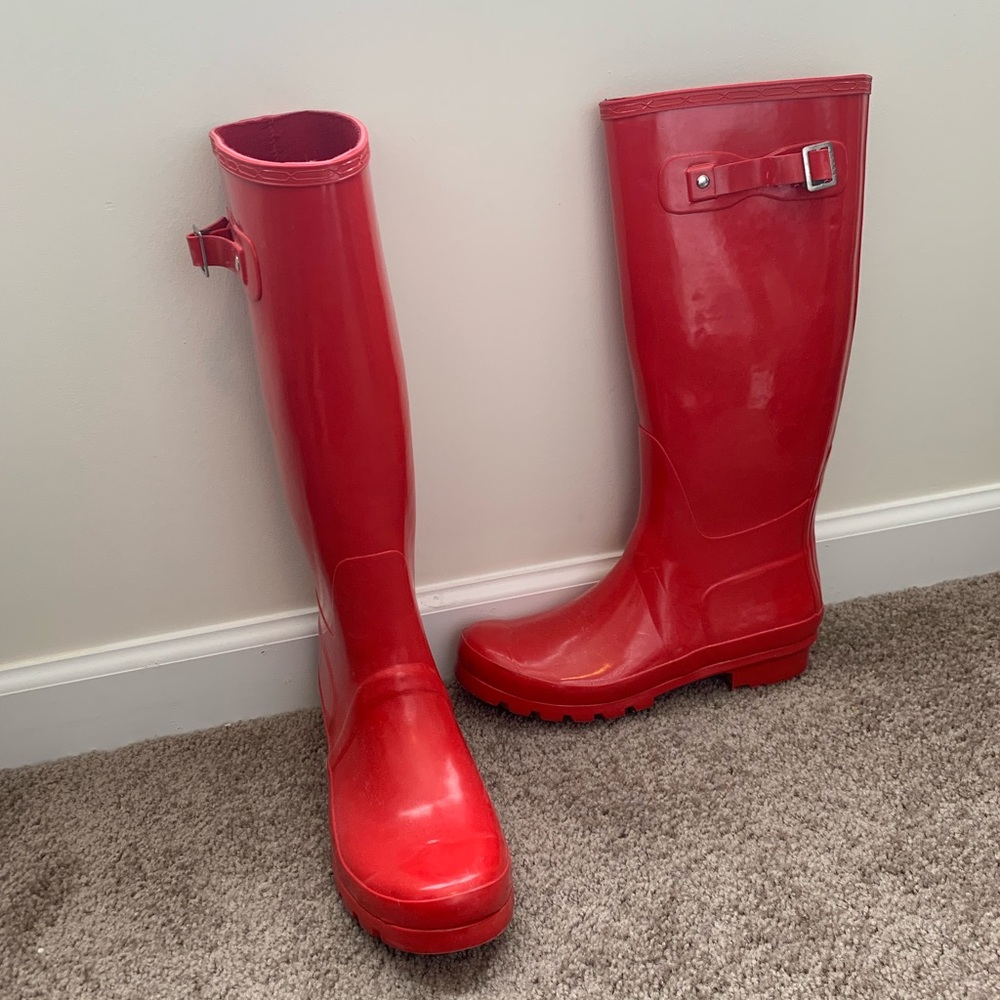 Red Shiny Rainboots
